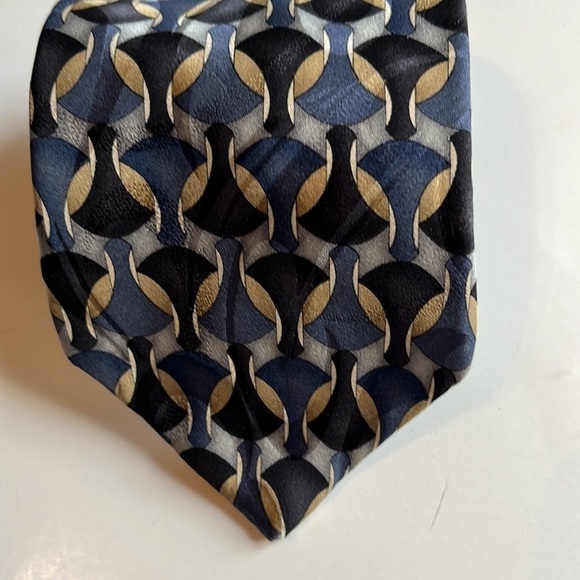 Oleg Cassini Imported Silk Tie ✝️ - Picture 6 of 15